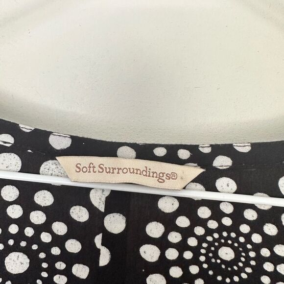 Soft Surroundings Women’s Large Patterned Black Flowy Top - Picture 2 of 5